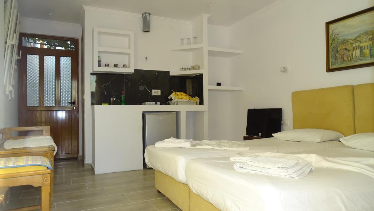 Petro'S Apartments Ksamil Exterior foto