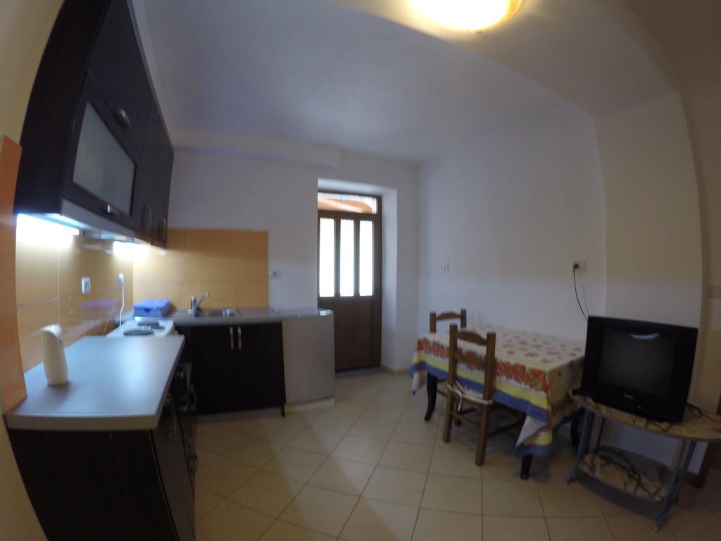 Petro'S Apartments Ksamil Exterior foto